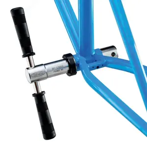 ADAPTADOR PARA EXTRATOR VAR BP-03000 PARA COPOS DE 35 E 36MM remove os copos do bloco pedaleiro sem danificar o quadro.