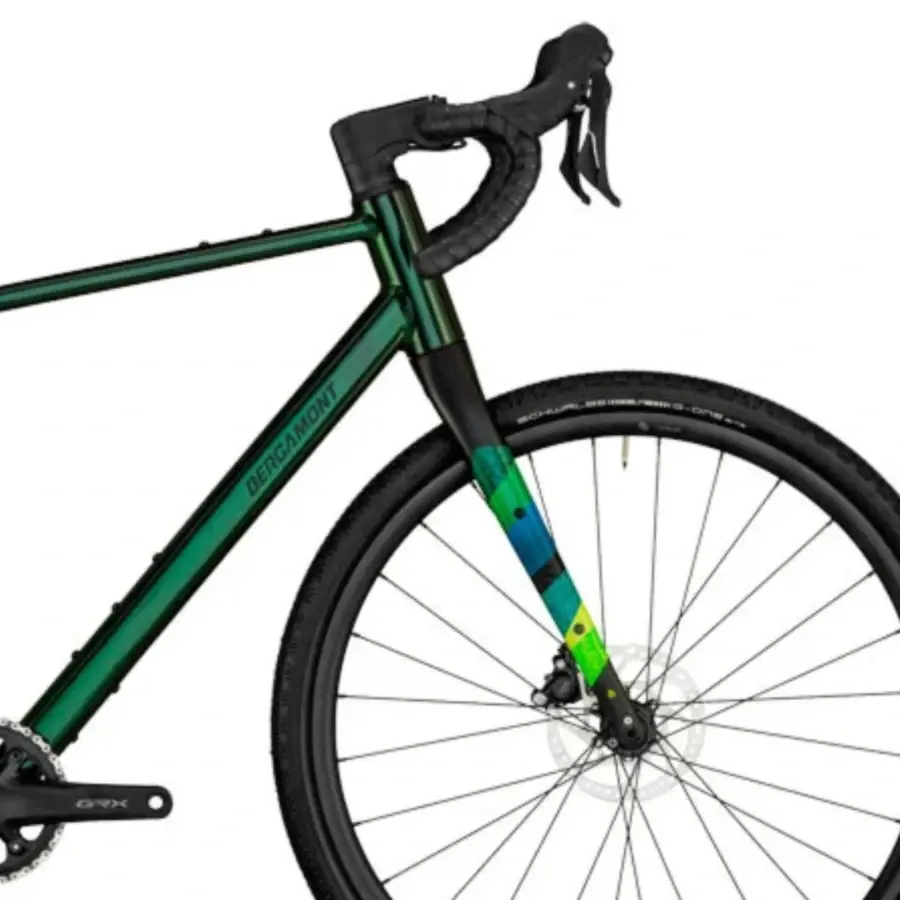 A Bicicleta Bergamont Grandurance 8 tem Quadro em Alumínio, Forqueta BGM Allroad Carbono, Shimano GRX 1X11VL e Travões Shimano GRX hidráulicos.