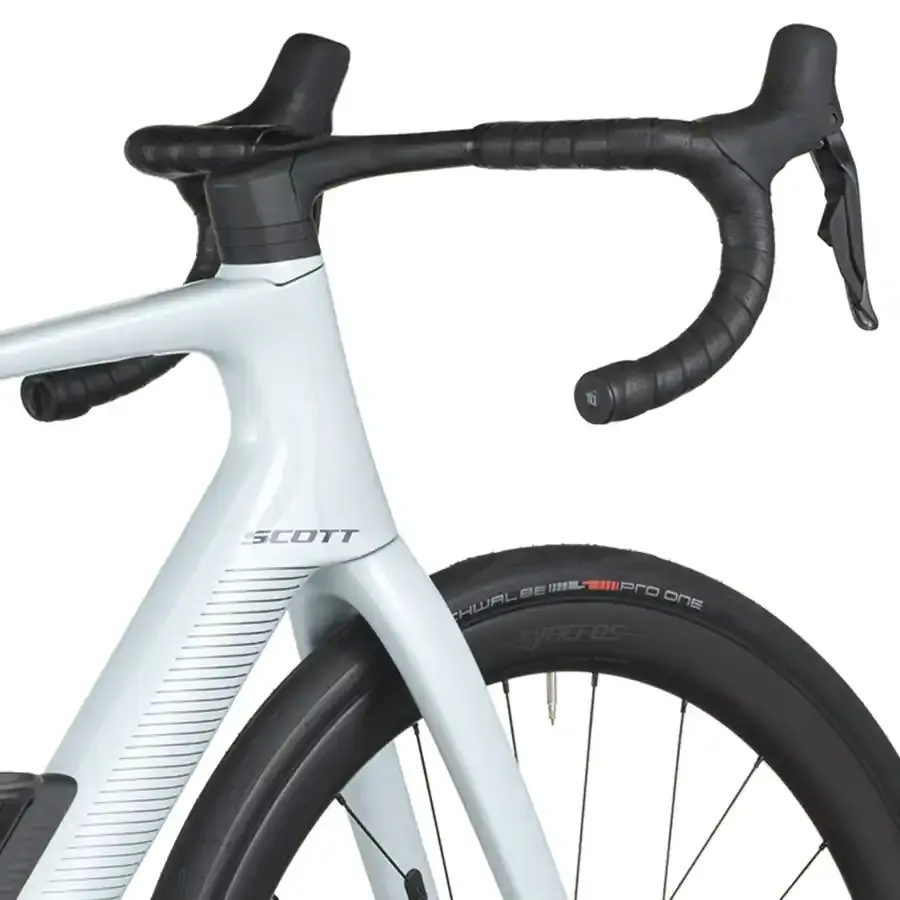 A Bicicleta Elétrica SCOTT Fastlane 10 tem bateria interna até 290 Wh, Quadro em Carbono HMX e transmissão Shimano Ultegra Di2 Disc 24 VL.