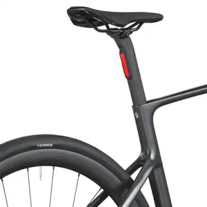 A Bicicleta Elétrica SCOTT Fastlane 20 tem bateria interna até 290 Wh, Quadro em Carbono HMX e transmissão Shimano 105 Di2 Disc 24 VL.