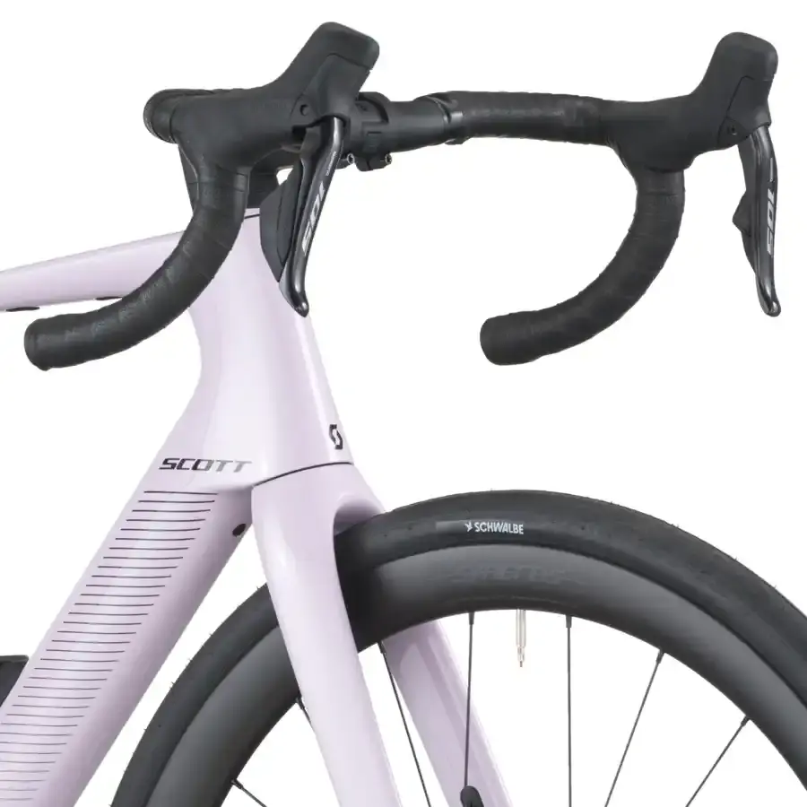 A Bicicleta Elétrica SCOTT Fastlane 20 tem bateria interna até 290 Wh, Quadro em Carbono HMX e transmissão Shimano 105 Di2 Disc 24 VL.