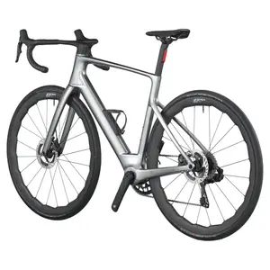 BICICLETA ELÉTRICA SCOTT FASTLANE PREMIUM A Bicicleta Elétrica SCOTT Fastlane Premium tem bateria interna até 290 Wh, Quadro em Carbono HMX e transmissão Shimano Dura Ace Di2 Disc 24 VL.