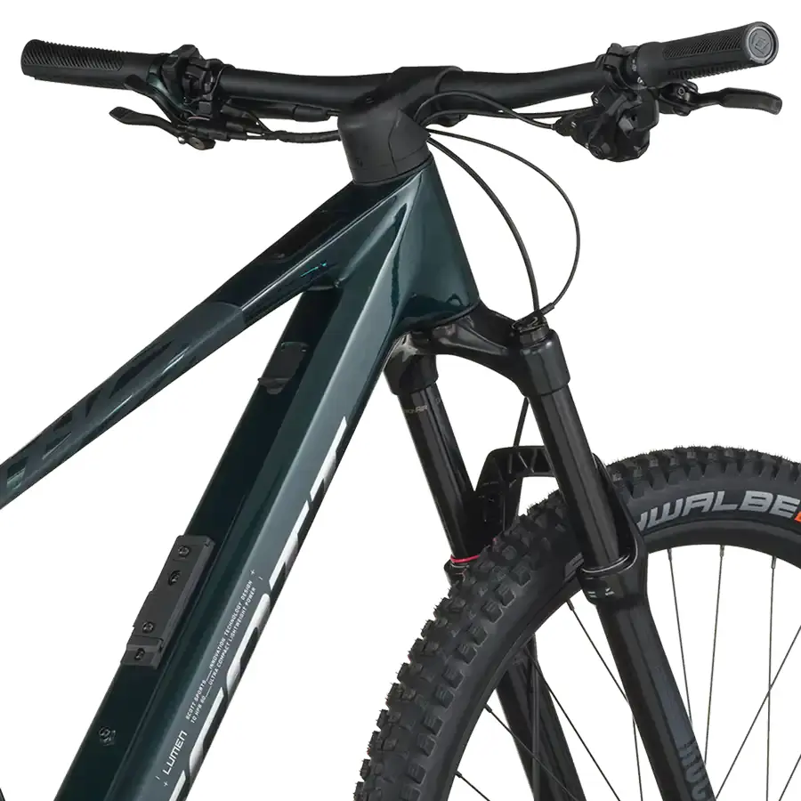 BICICLETA ELÉTRICA SCOTT LUMEN 920 SCOTT LUMEN 920: e-MTB leve para prolongar a volta sem perder sensação de bicicleta, assistência natural e fruição. Sensação fluida, simples e envolvente.