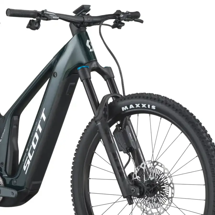 A Bicicleta Elétrica SCOTT Patron 900 tem Quadro em Carbono e Triângulo Alloy, Transmissão SRAM GX AXS 12 VL e Motor Bosch CX com bateria até 800Wh.
