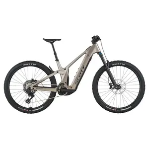 A Bicicleta Elétrica SCOTT Patron 910 tem Quadro em Carbono e Triângulo Alloy, Transmissão SRAM S1000 AXS 12 VL e Motor Bosch CX com bateria até 800Wh.