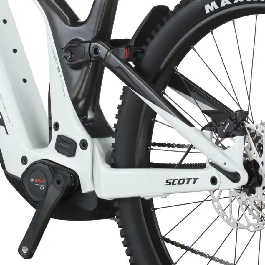 A Bicicleta Elétrica SCOTT Patron 920 tem Quadro em Carbono e Triângulo Alloy, Transmissão Shimano Deore 12 VL e Motor Bosch CX com bateria até 800Wh.