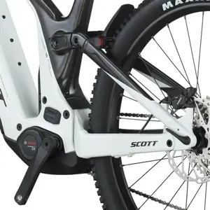 A Bicicleta Elétrica SCOTT Patron 920 tem Quadro em Carbono e Triângulo Alloy, Transmissão Shimano Deore 12 VL e Motor Bosch CX com bateria até 800Wh.
