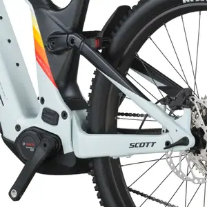 A Bicicleta Elétrica SCOTT Patron 930 tem Quadro em Alloy, Transmissão Shimano Deore 12 VL e Motor Bosch CX com bateria até 800Wh.