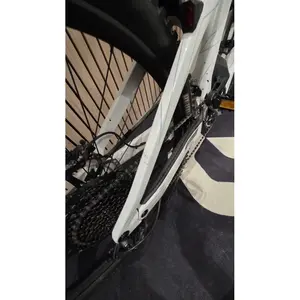 A Bicicleta SCOTT Patron eRIDE 900 Tuned INT Serviço tem Bosch CX até 750Wh e Quadro em Carbono.