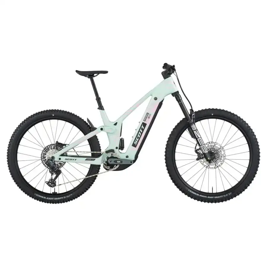 A Bicicleta Elétrica SCOTT Patron ST 900 Tuned tem Quadro em Carbono, Transmissão Shimano Deore 12 VL e Motor Bosch CX-R com bateria até 800Wh.