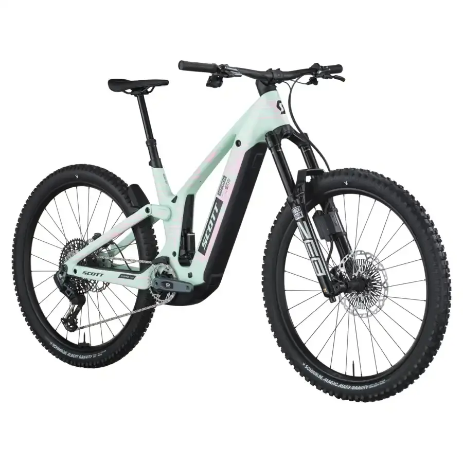A Bicicleta Elétrica SCOTT Patron ST 900 Tuned tem Quadro em Carbono, Transmissão Shimano Deore 12 VL e Motor Bosch CX-R com bateria até 800Wh.