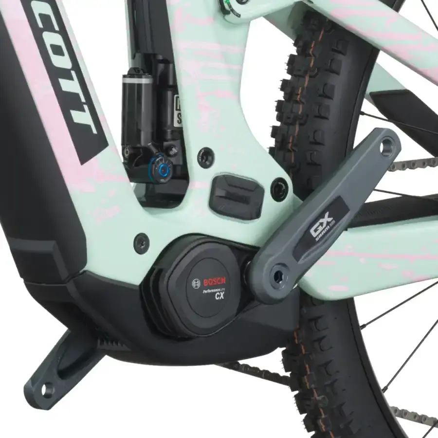 A Bicicleta Elétrica SCOTT Patron ST 900 Tuned tem Quadro em Carbono, Transmissão Shimano Deore 12 VL e Motor Bosch CX-R com bateria até 800Wh.