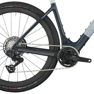 A Bicicleta Elétrica SCOTT Solace Gravel 20 tem bateria interna até 520 Wh, Quadro em Carbono HMX e transmissão SRAM Force XPLR AXS Disc 13 VL.