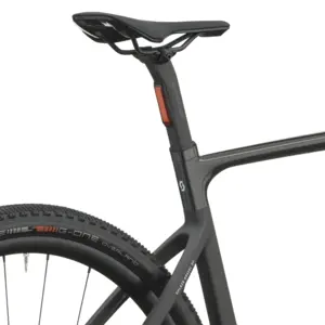 BICICLETA ELÉTRICA SCOTT SOLACE GRAVEL 30 SCOTT SOLACE GRAVEL 30: e-gravel com foco em assistência discreta e conforto, para ir mais longe em estrada e gravel com sensação natural. Mais controlo.