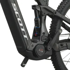 SCOTT STRIKE 30: e-MTB confortável com foco em tração e confiança, para trilhos, passeios longos e terreno misto com apoio elétrico. Boa para pedalar mais.