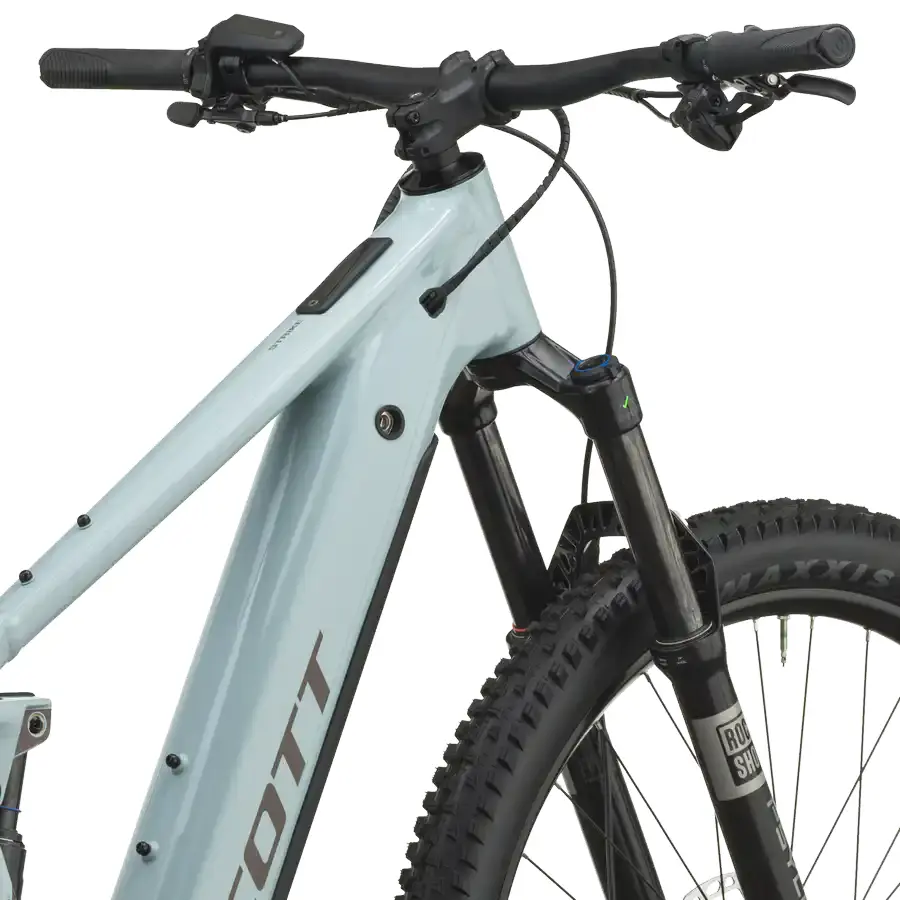 SCOTT STRIKE 30: e-MTB confortável com foco em tração e confiança, para trilhos, passeios longos e terreno misto com apoio elétrico. Boa para pedalar mais.
