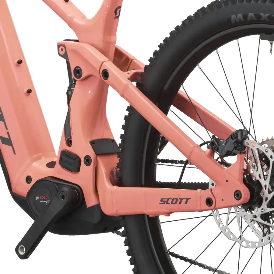 SCOTT STRIKE 30: e-MTB confortável com foco em tração e confiança, para trilhos, passeios longos e terreno misto com apoio elétrico. Boa para pedalar mais.