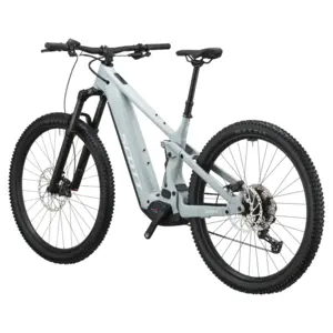 SCOTT STRIKE 40: e-MTB confortável com foco em tração e confiança, para trilhos, passeios longos e terreno misto com apoio elétrico. Boa para pedalar mais.