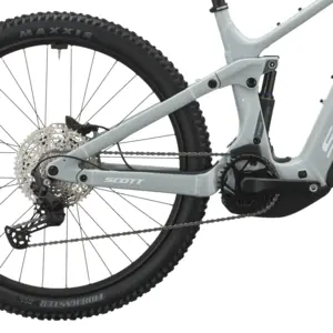SCOTT STRIKE 40: e-MTB confortável com foco em tração e confiança, para trilhos, passeios longos e terreno misto com apoio elétrico. Boa para pedalar mais.