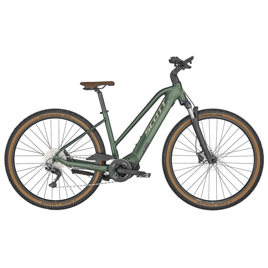 Descubra a Bicicleta Elétrica SCOTT Sub Cross eRIDE 10 LADY, tem motor Bosch, conectividade BT, atualizações sem fios e transmissão Shimano.