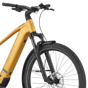 A Bicicleta Elétrica SCOTT Sub Sport 10 tem Quadro em Alloy, Transmissão Shimano CUES 10 VL, um motor Bosch Perf PX e uma bateria de 800 Wh.