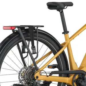 A Bicicleta Elétrica SCOTT Sub Sport 10 tem Quadro em Alloy, Transmissão Shimano CUES 10 VL, um motor Bosch Perf PX e uma bateria de 800 Wh.