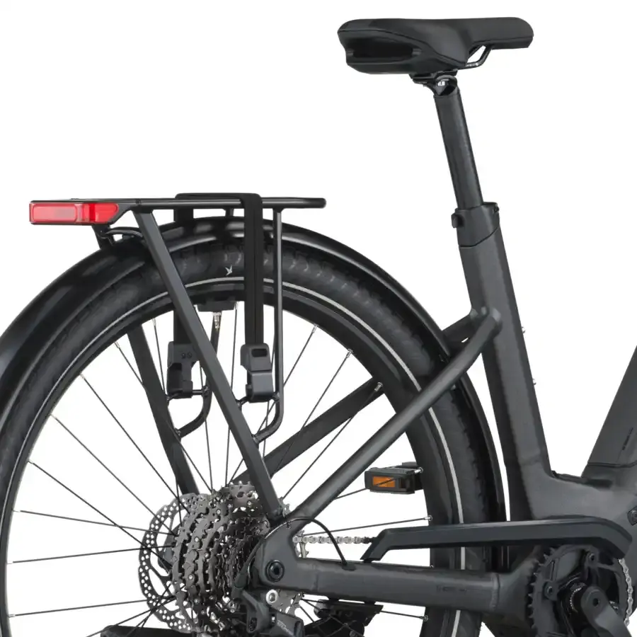 A Bicicleta Elétrica SCOTT Sub Sport 10 Wave tem Quadro em Alloy, Transmissão Shimano CUES 10 VL, um motor Bosch Perf PX e uma bateria de 800 Wh.