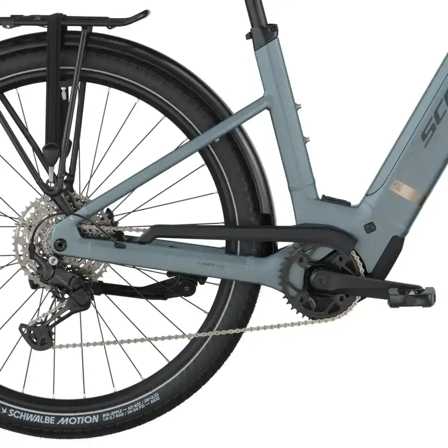 A Bicicleta Elétrica SCOTT Sub Sport 20 Wave tem Quadro em Alloy, Transmissão Shimano CUES 10 VL,  um motor Bosch Perf PX e uma bateria de 600 Wh.