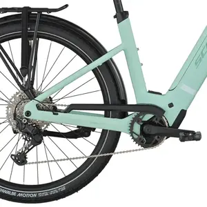 A Bicicleta Elétrica SCOTT Sub Sport 20 Wave tem Quadro em Alloy, Transmissão Shimano CUES 10 VL,  um motor Bosch Perf PX e uma bateria de 600 Wh.