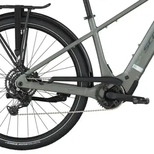 A Bicicleta Elétrica SCOTT Sub Sport 30 tem Quadro em Alloy, Transmissão Shimano CUES 9 VL,  um motor Bosch Perf PX e uma bateria de 540 Wh.
