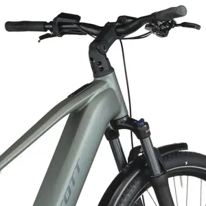 A Bicicleta Elétrica SCOTT Sub Sport 30 tem Quadro em Alloy, Transmissão Shimano CUES 9 VL,  um motor Bosch Perf PX e uma bateria de 540 Wh.