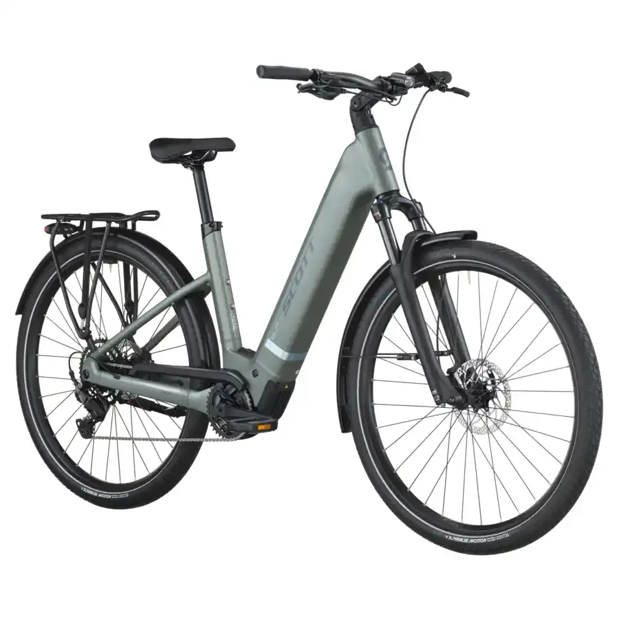 A Bicicleta Elétrica SCOTT Sub Sport 30 tem Quadro em Alloy, Transmissão Shimano CUES 9 VL,  um motor Bosch Perf PX e uma bateria de 540 Wh.