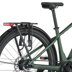 A Bicicleta Elétrica SCOTT Sub Tour 10 tem Quadro em Alloy, um motor Bosch Perf PX e uma bateria de 800 Wh.