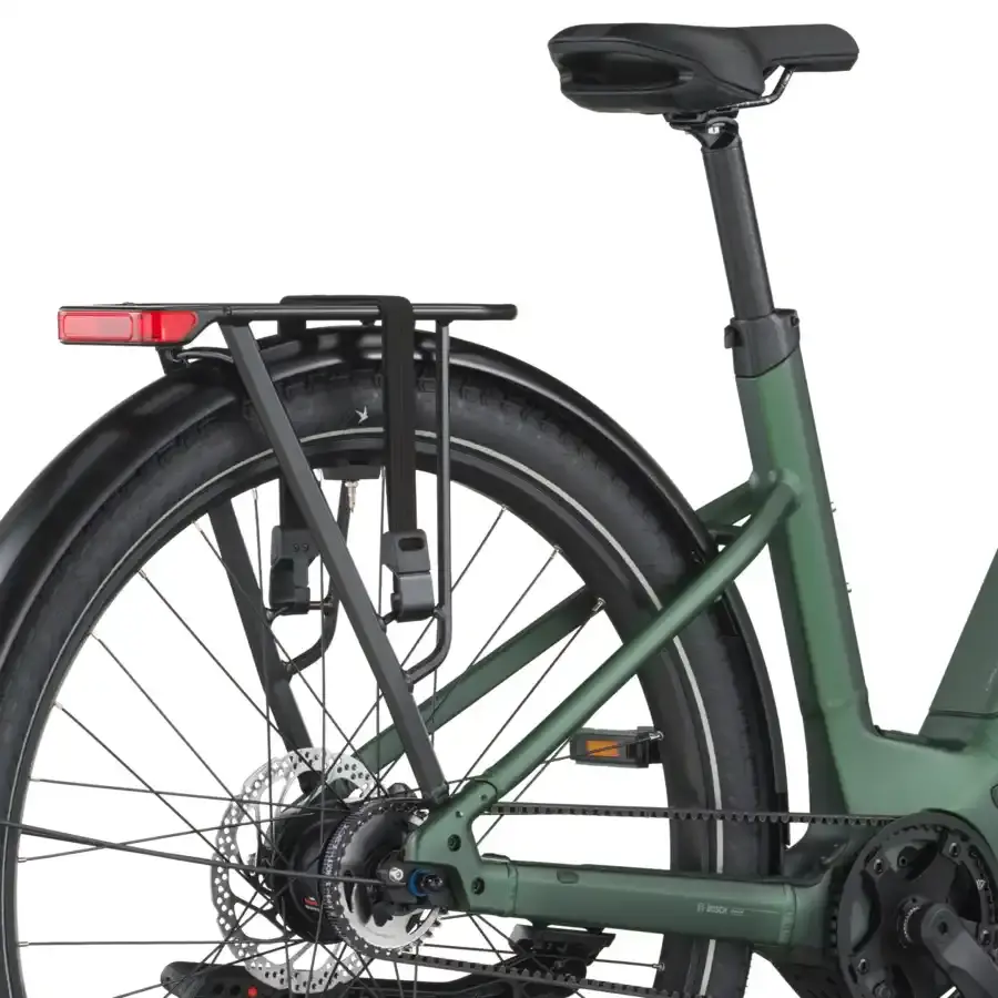 A Bicicleta Elétrica SCOTT Sub Tour 10 Wave tem Quadro em Alloy, um motor Bosch Perf PX  e uma bateria de 800 Wh.