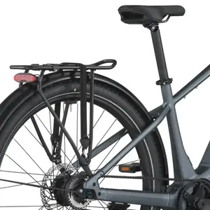 A Bicicleta Elétrica SCOTT Sub Tour 20 tem Quadro em Alloy, um motor Bosch Perf PX e uma bateria de 600 Wh.