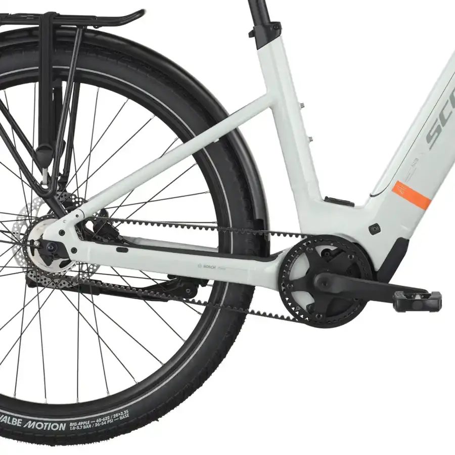 A Bicicleta Elétrica SCOTT Sub Tour 20 Wave tem Quadro em Alloy, um motor Bosch Perf PX e uma bateria de 600 Wh.