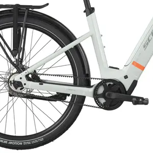 A Bicicleta Elétrica SCOTT Sub Tour 20 Wave tem Quadro em Alloy, um motor Bosch Perf PX e uma bateria de 600 Wh.
