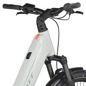 A Bicicleta Elétrica SCOTT Sub Tour 20 Wave tem Quadro em Alloy, um motor Bosch Perf PX e uma bateria de 600 Wh.