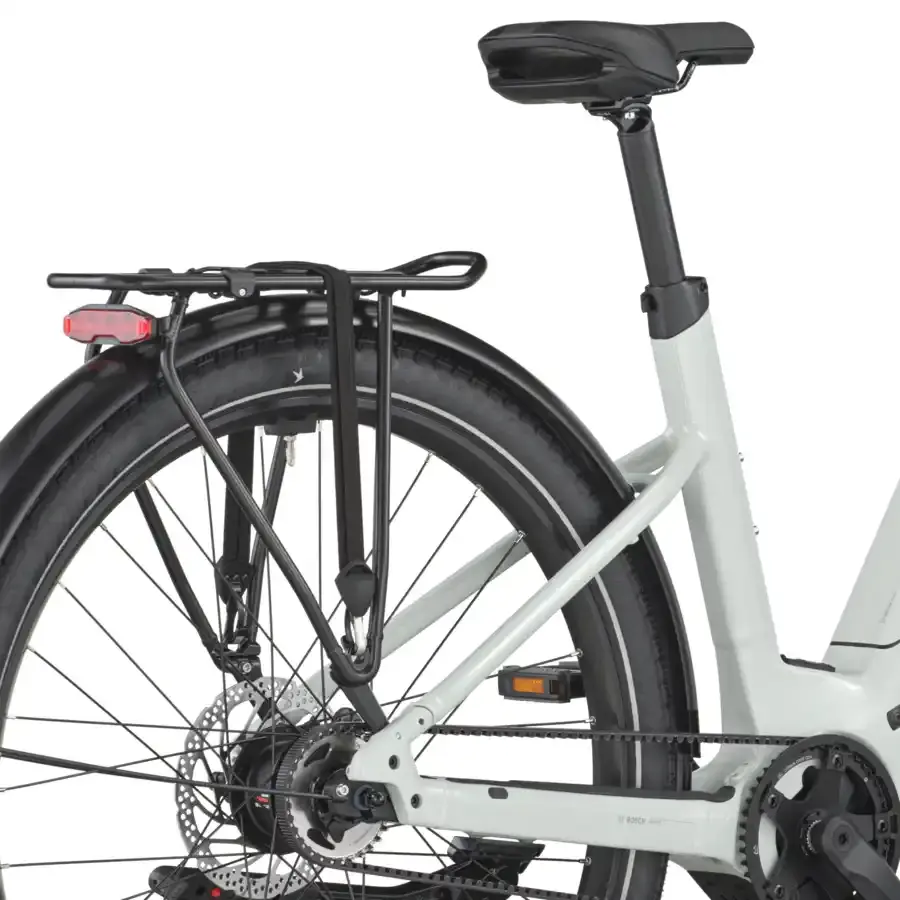 A Bicicleta Elétrica SCOTT Sub Tour 20 Wave tem Quadro em Alloy, um motor Bosch Perf PX e uma bateria de 600 Wh.