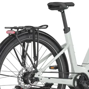 A Bicicleta Elétrica SCOTT Sub Tour 20 Wave tem Quadro em Alloy, um motor Bosch Perf PX e uma bateria de 600 Wh.
