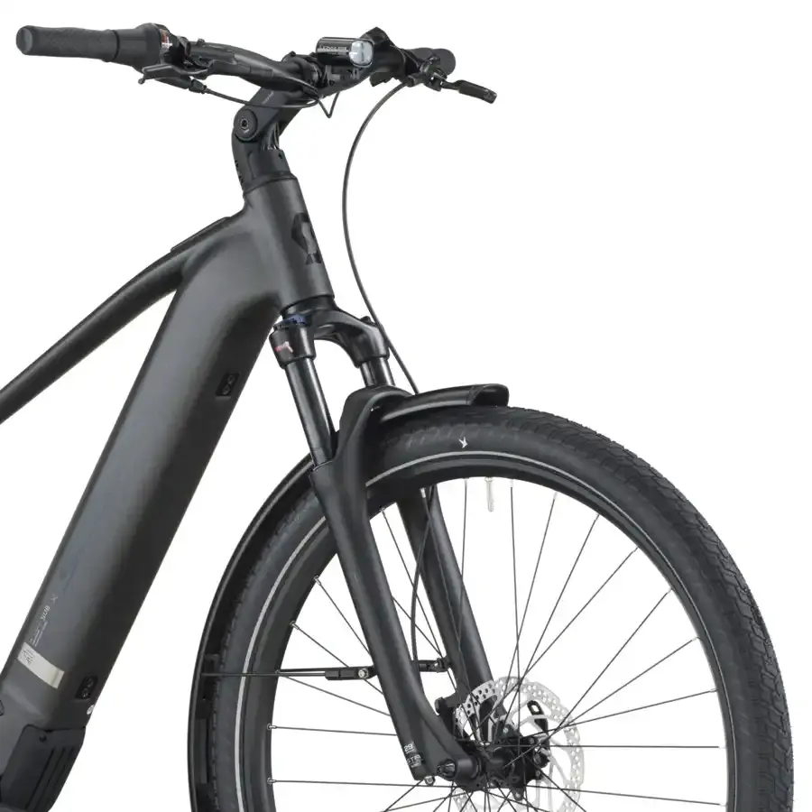 A Bicicleta Elétrica SCOTT Sub Tour 30 tem Quadro em Alloy, um motor Bosch Perf PX e uma bateria de 540 Wh.