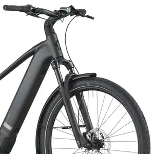 A Bicicleta Elétrica SCOTT Sub Tour 30 tem Quadro em Alloy, um motor Bosch Perf PX e uma bateria de 540 Wh.