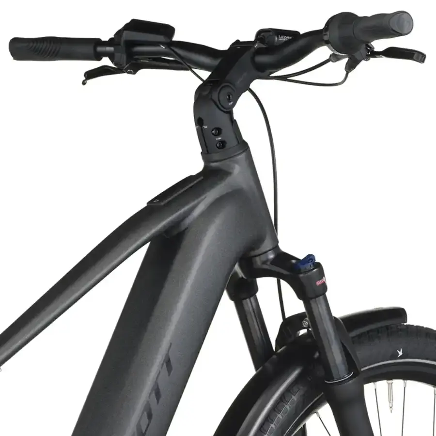 A Bicicleta Elétrica SCOTT Sub Tour 30 tem Quadro em Alloy, um motor Bosch Perf PX e uma bateria de 540 Wh.