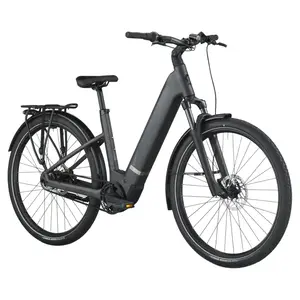 A Bicicleta Elétrica SCOTT Sub Tour 30 Wave tem Quadro em Alloy, um motor Bosch Perf PX e uma bateria de 540 Wh.