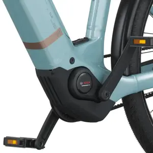 A Bicicleta Elétrica SCOTT Sub Tour 30 Wave tem Quadro em Alloy, um motor Bosch Perf PX e uma bateria de 540 Wh.