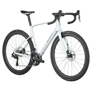 A Bicicleta SCOTT Addict 20 tem Quadro Addict RC Carbono HMF e Transmissão Shimano Ultegra Di2 Disc 24 VL.