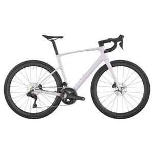 A Bicicleta SCOTT Addict 20 tem Quadro Addict RC Carbono HMF e Transmissão Shimano Ultegra Di2 Disc 24 VL.