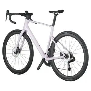A Bicicleta SCOTT Addict 20 tem Quadro Addict RC Carbono HMF e Transmissão Shimano Ultegra Di2 Disc 24 VL.