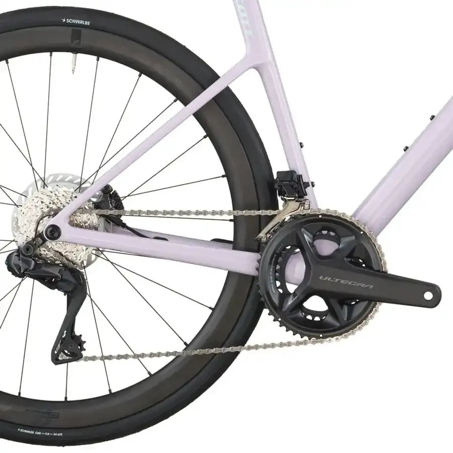A Bicicleta SCOTT Addict 20 tem Quadro Addict RC Carbono HMF e Transmissão Shimano Ultegra Di2 Disc 24 VL.