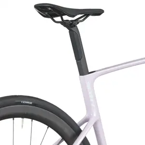 BICICLETA SCOTT ADDICT 20 A Bicicleta SCOTT Addict 20 tem Quadro Addict RC Carbono HMF e Transmissão Shimano Ultegra Di2 Disc 24 VL.